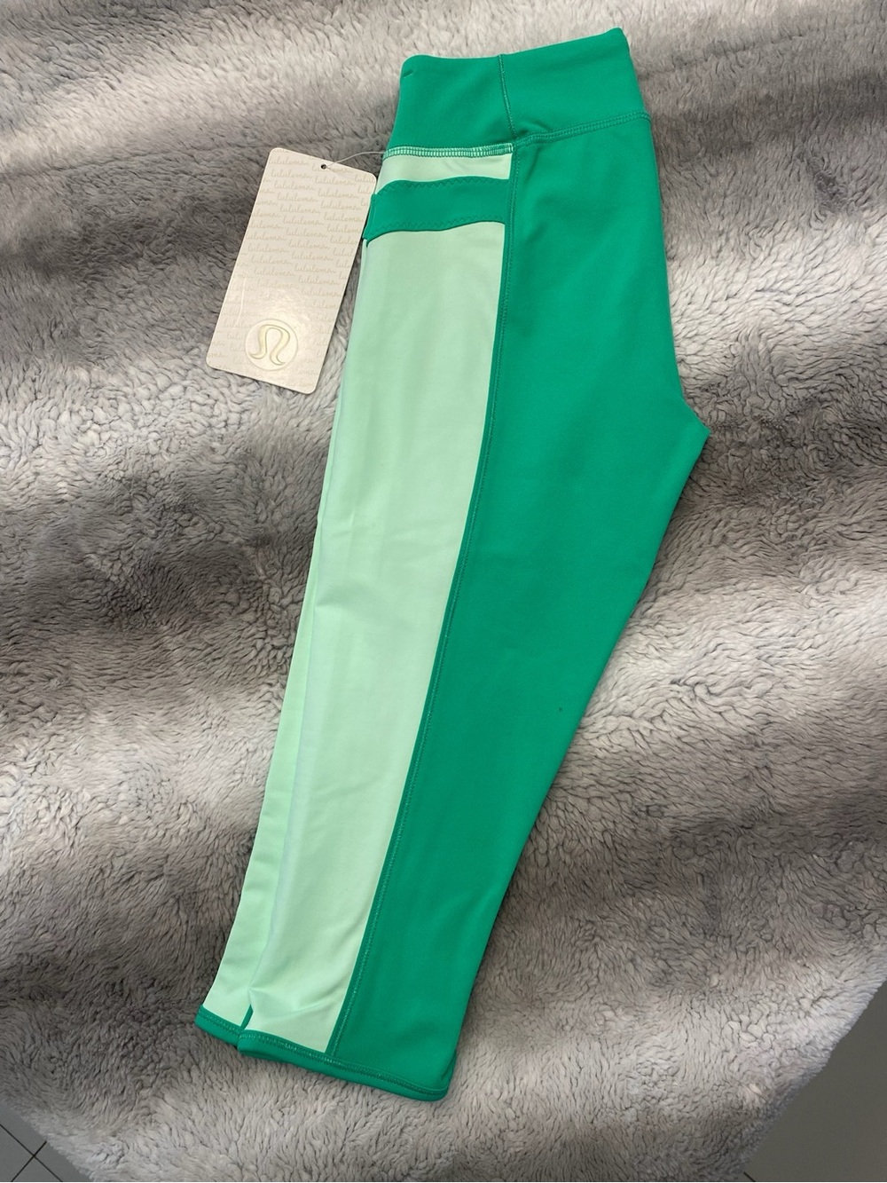 lululemon athletica Green and Mint Colorblock High-Rise Capris